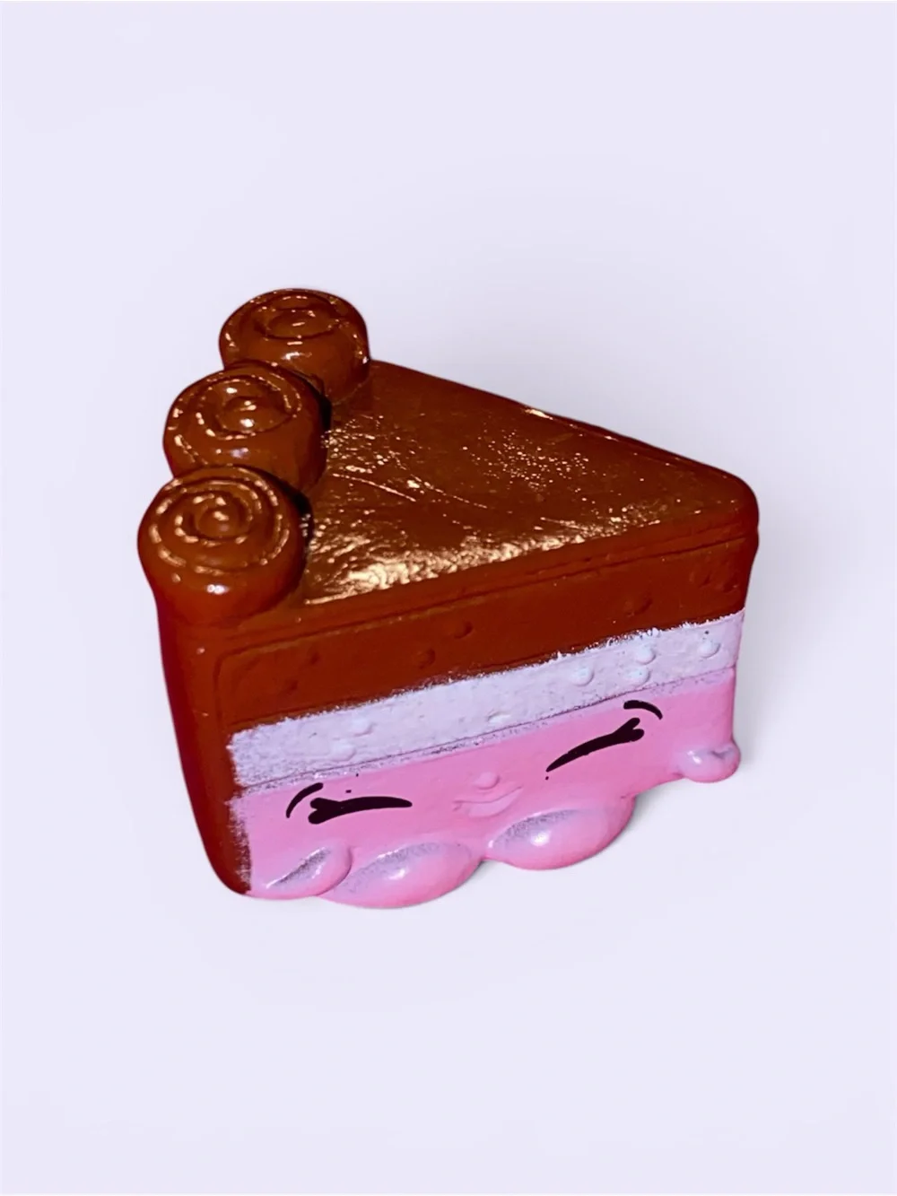 Shopkins Season 5 Rare Linda Layered Cake Figure